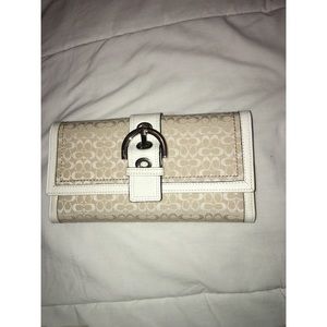 Rare Coach White/Cream Trifold Buckle Wallet